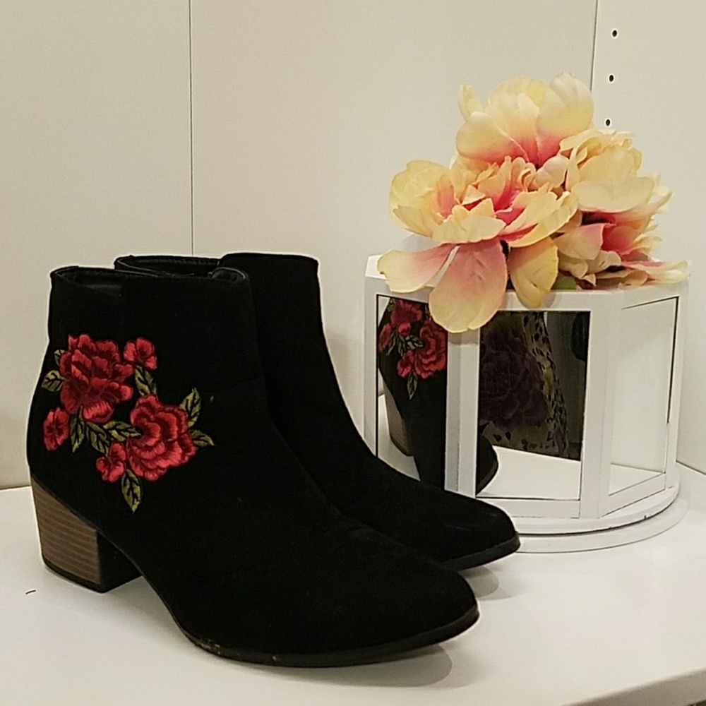 Cute Booties - image 1